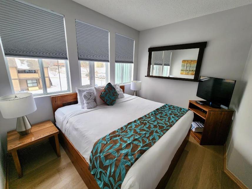 Sunset Resorts Canmore And Spa Экстерьер фото
