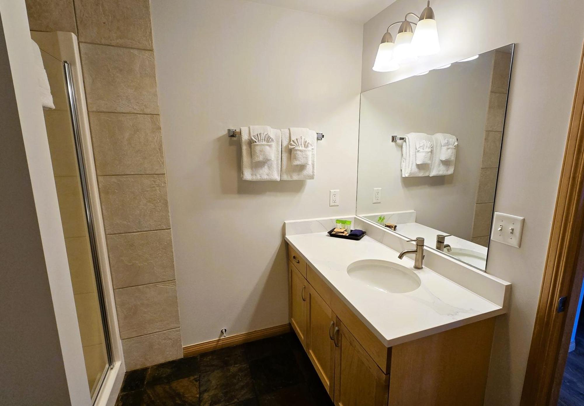 Sunset Resorts Canmore And Spa Экстерьер фото