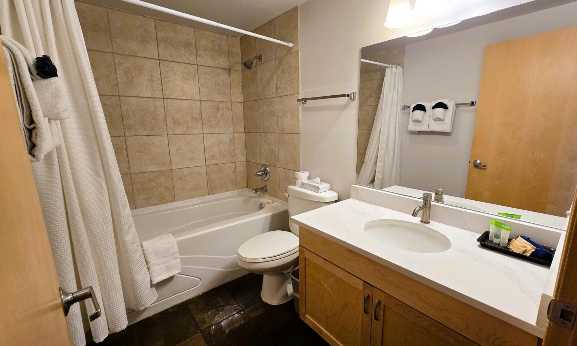 Sunset Resorts Canmore And Spa Экстерьер фото