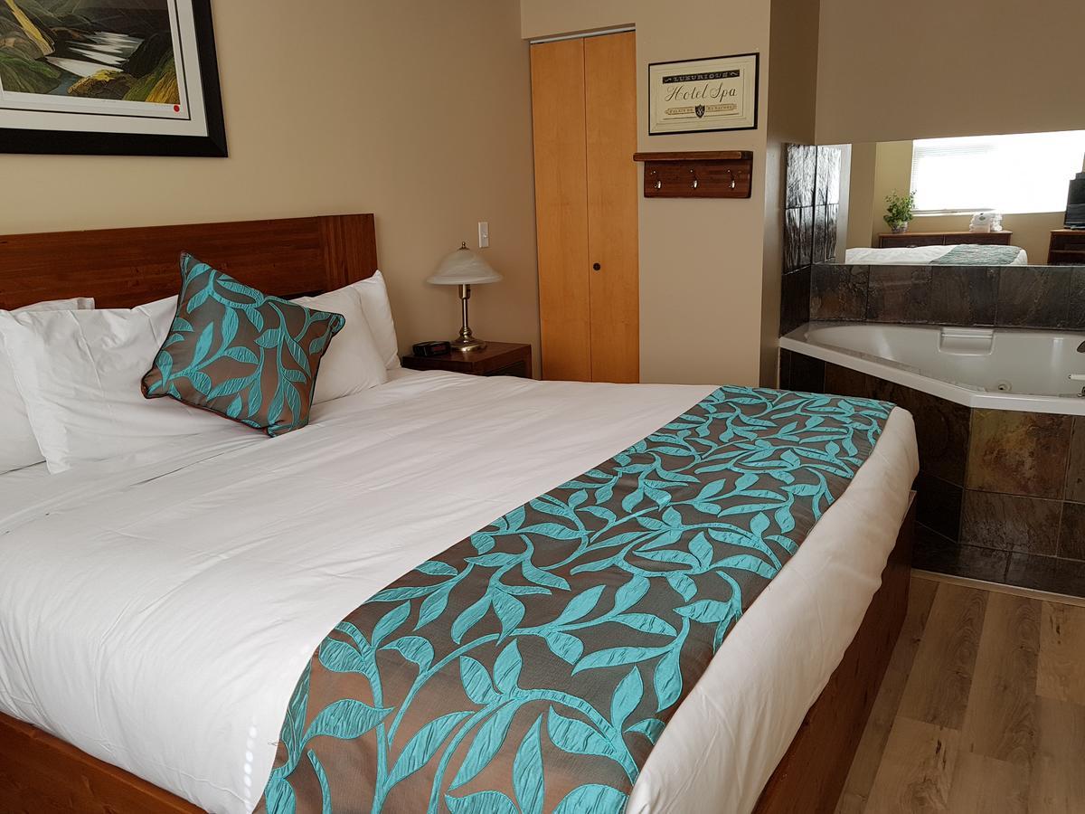 Sunset Resorts Canmore And Spa Экстерьер фото