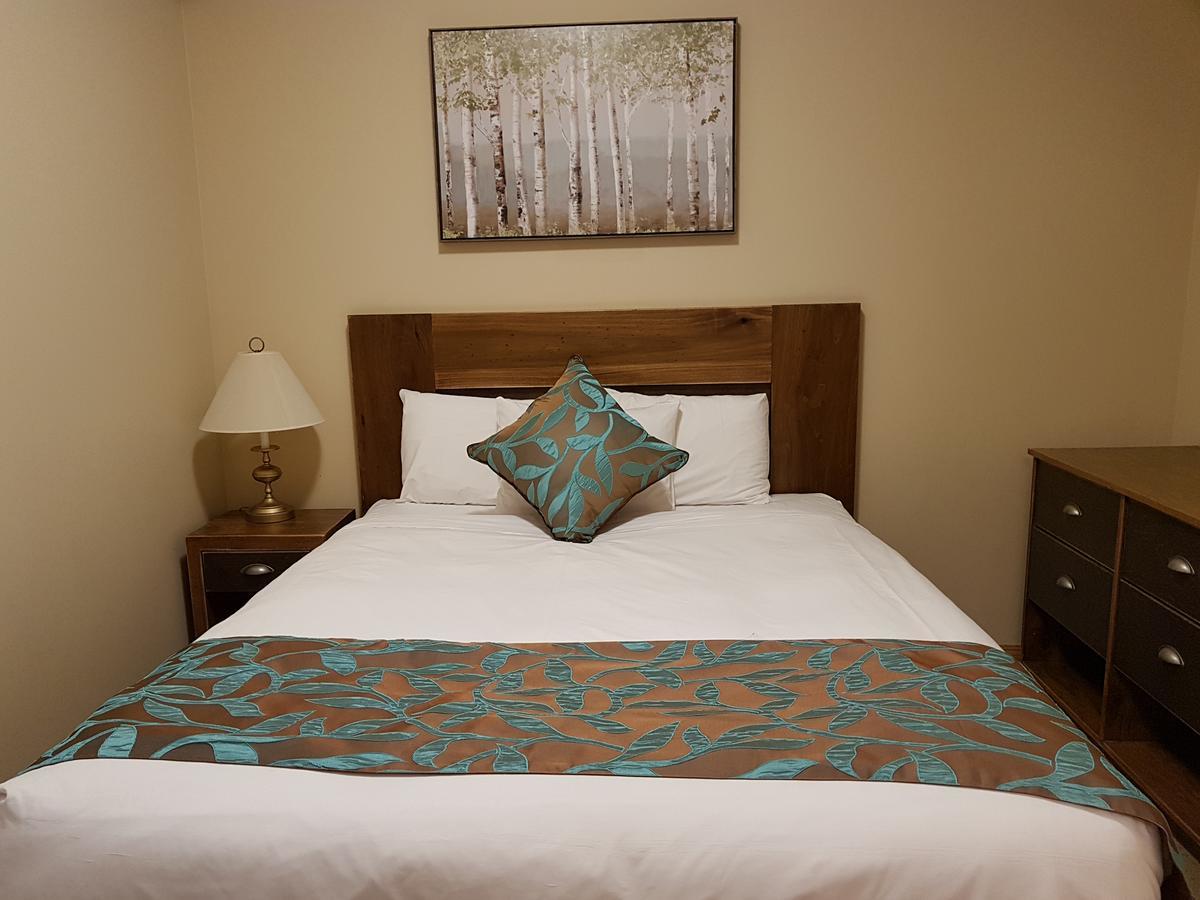 Sunset Resorts Canmore And Spa Экстерьер фото