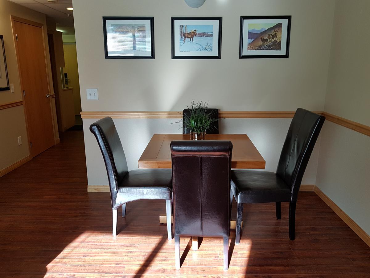 Sunset Resorts Canmore And Spa Экстерьер фото