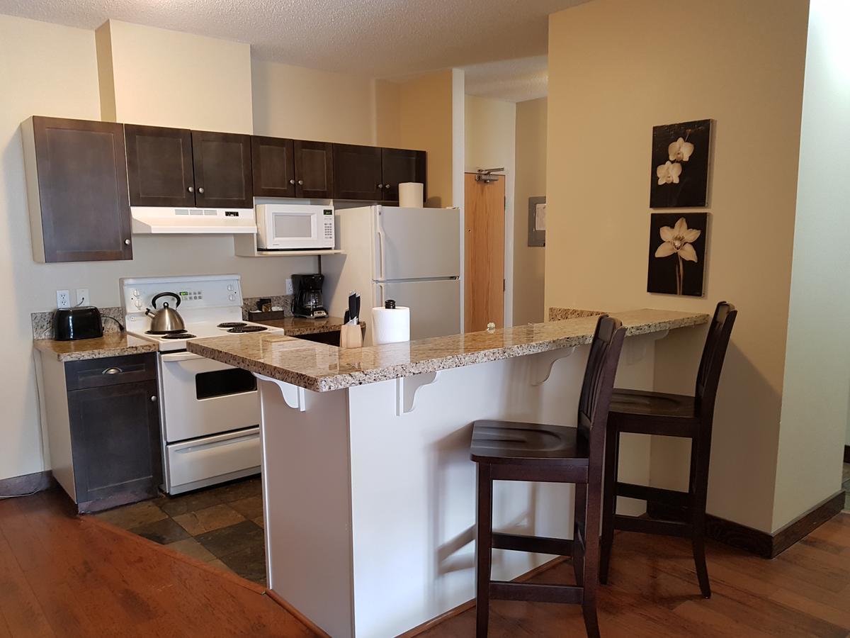 Sunset Resorts Canmore And Spa Экстерьер фото