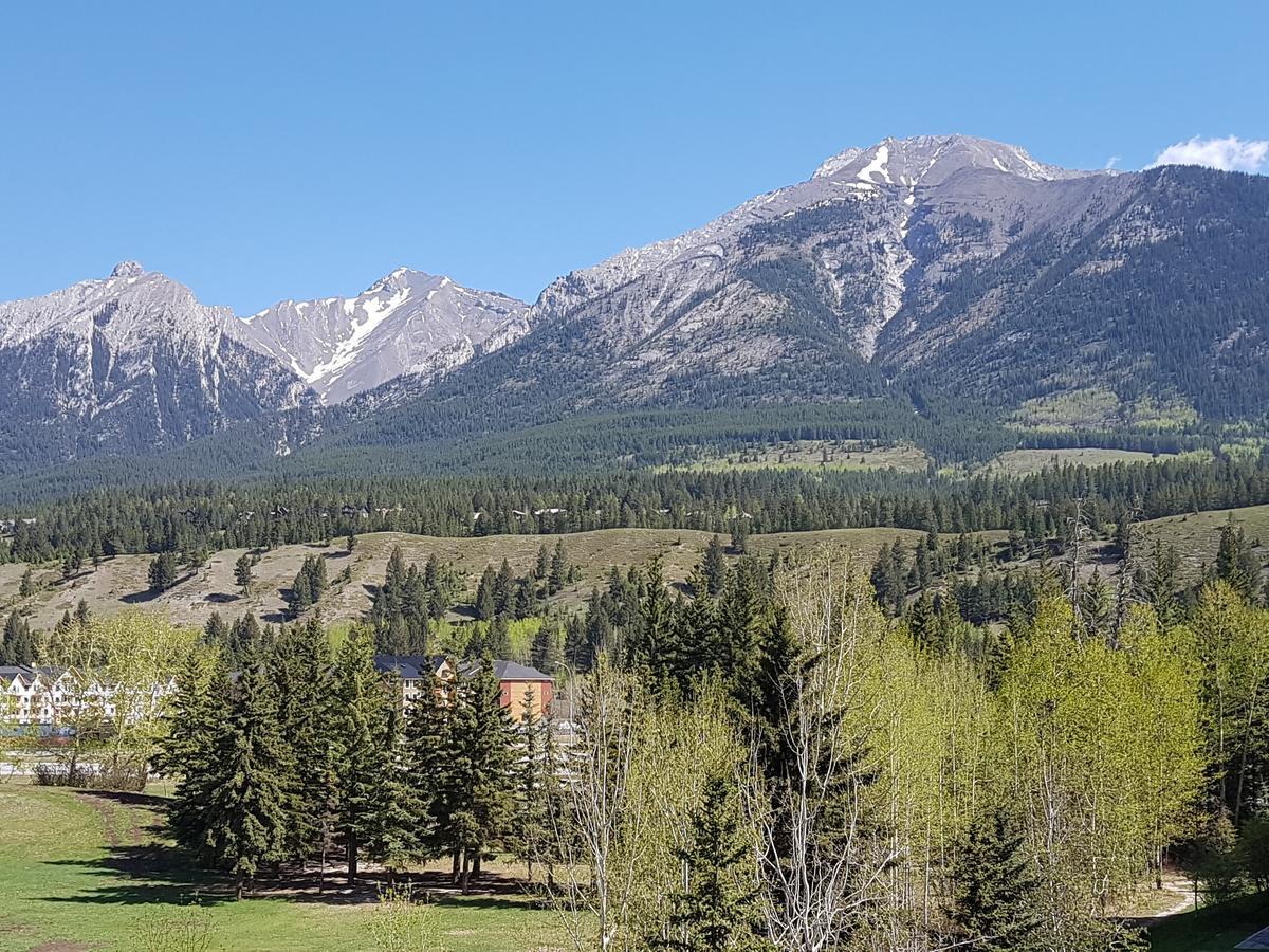 Sunset Resorts Canmore And Spa Экстерьер фото