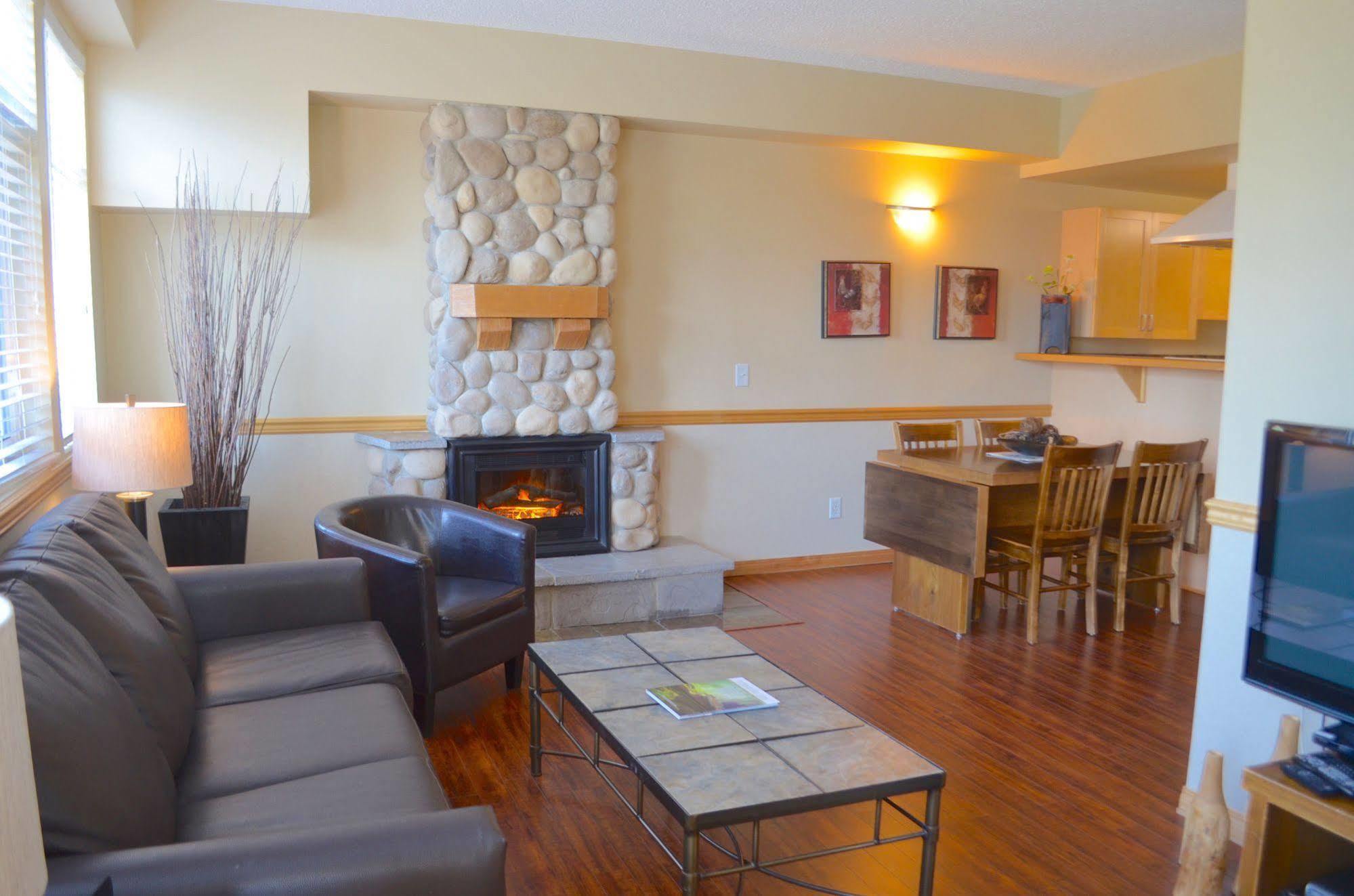 Sunset Resorts Canmore And Spa Экстерьер фото