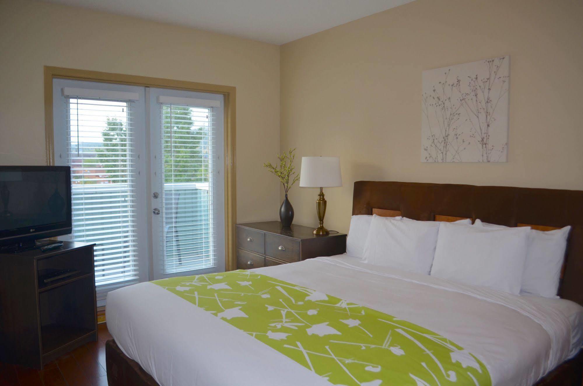 Sunset Resorts Canmore And Spa Экстерьер фото
