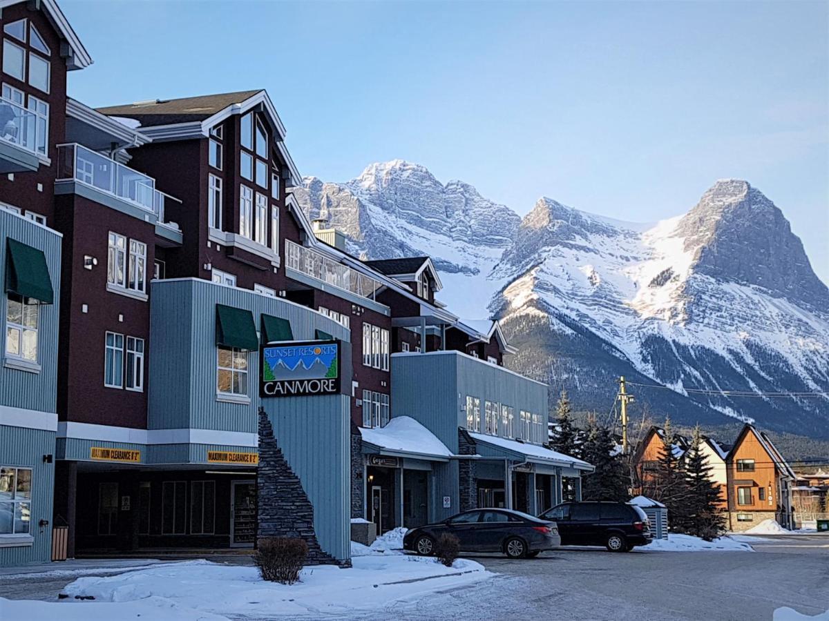 Sunset Resorts Canmore And Spa Экстерьер фото