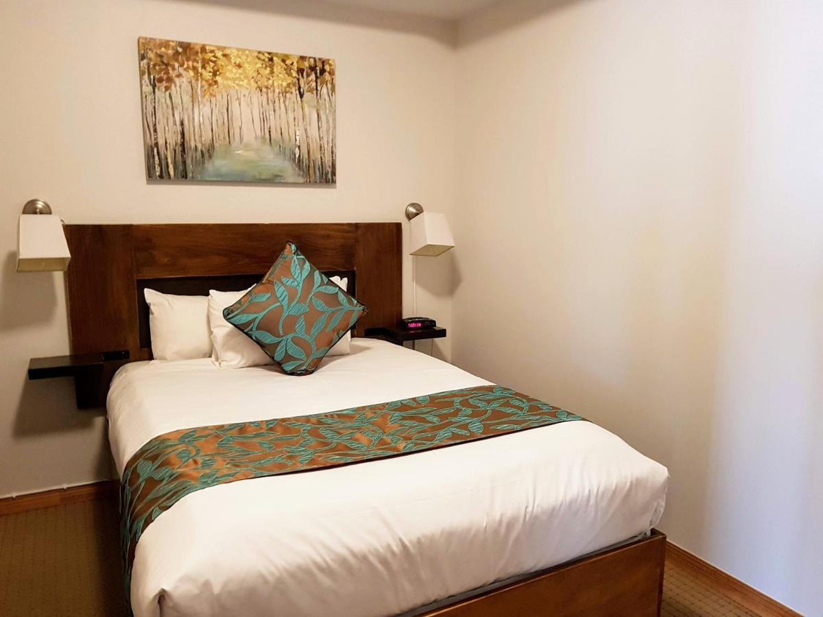 Sunset Resorts Canmore And Spa Экстерьер фото